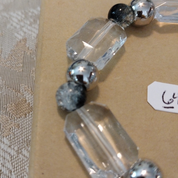 Artemis's Gems custom-made beaded bracelet and black, silver and crystal - Picture 2 of 4